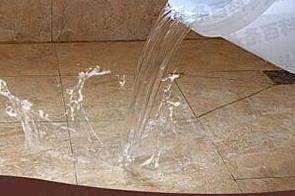 双江漏水维修 免砸砖防水材料该如何施工
